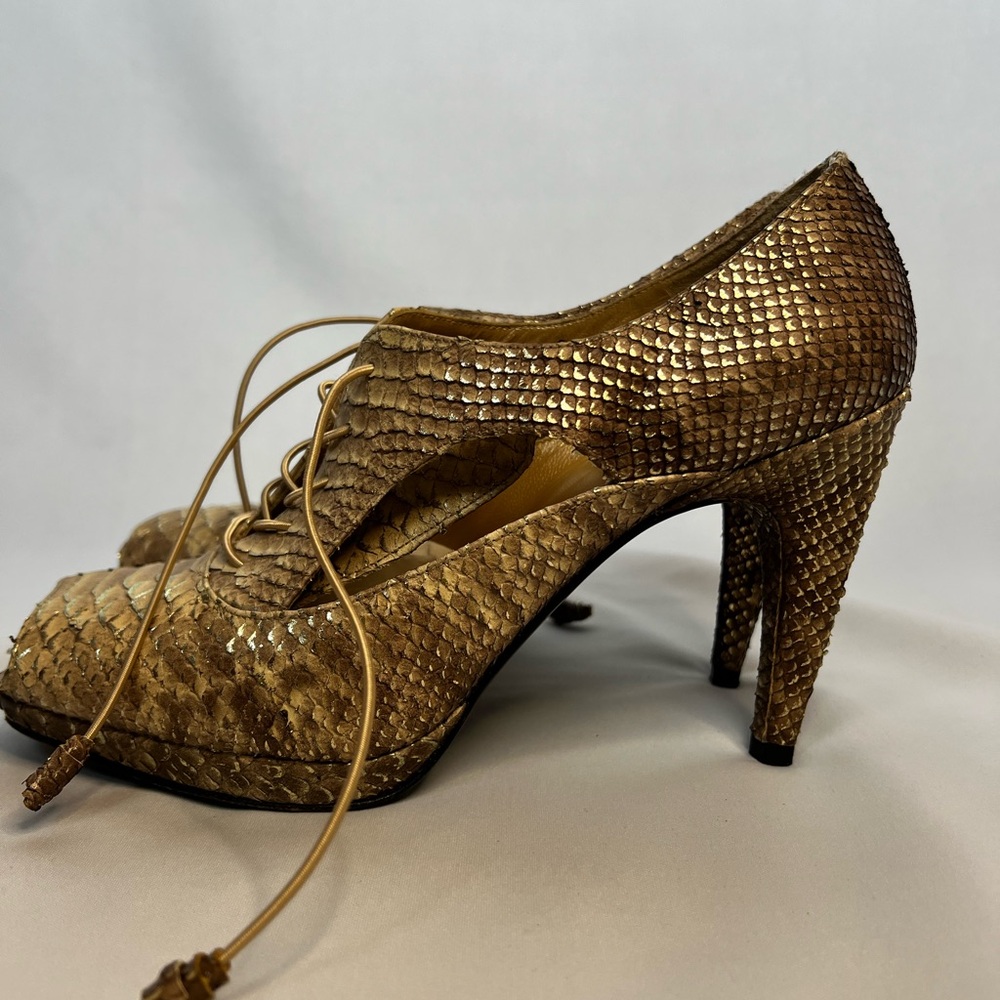Stuart Weitzman Gold Python Platform Lace Up Heel… - image 3